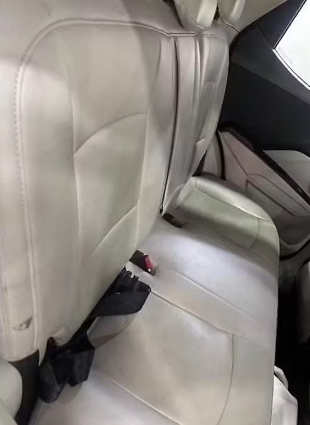 Mahindra Xuv300(2019-2020) 1.5 W6